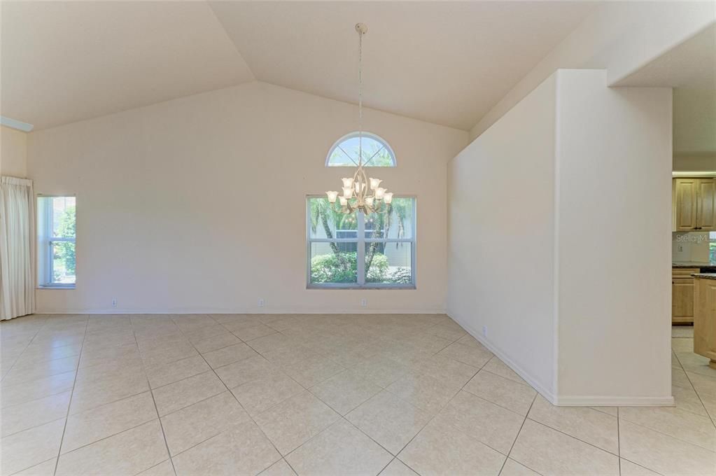 For Sale: $410,000 (2 beds, 2 baths, 1806 Square Feet)