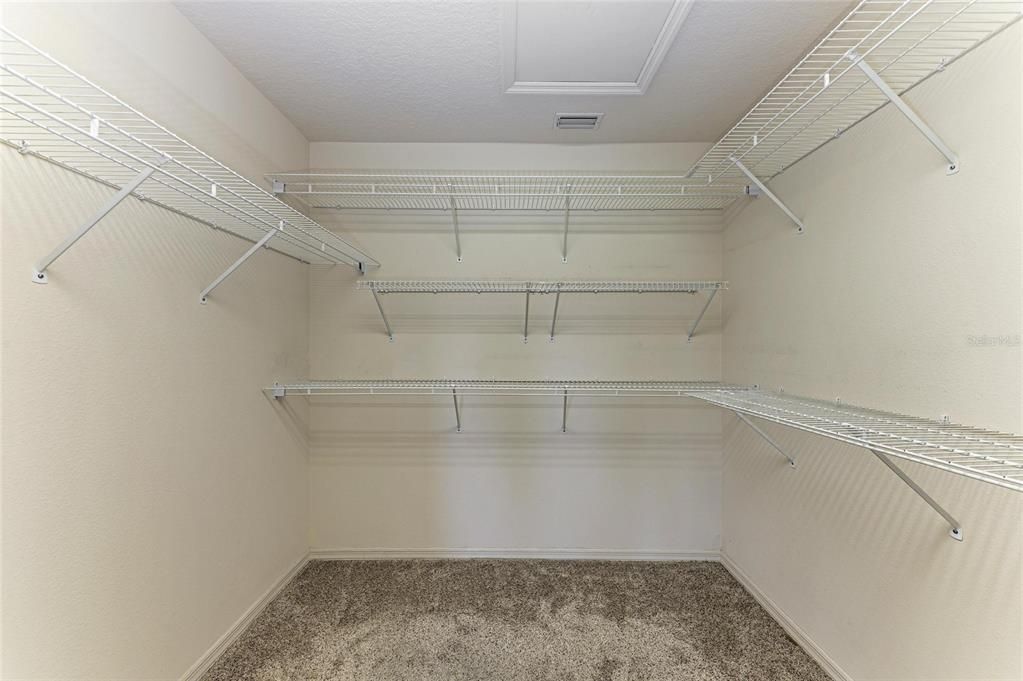 For Sale: $410,000 (2 beds, 2 baths, 1806 Square Feet)