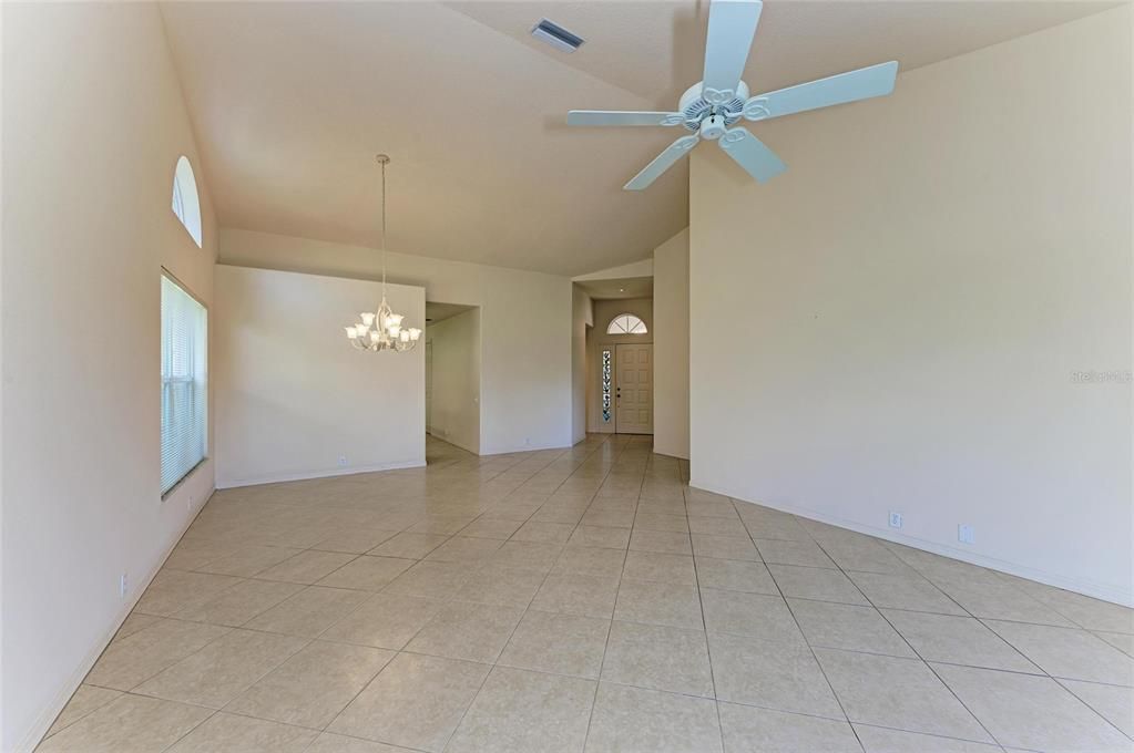 For Sale: $410,000 (2 beds, 2 baths, 1806 Square Feet)