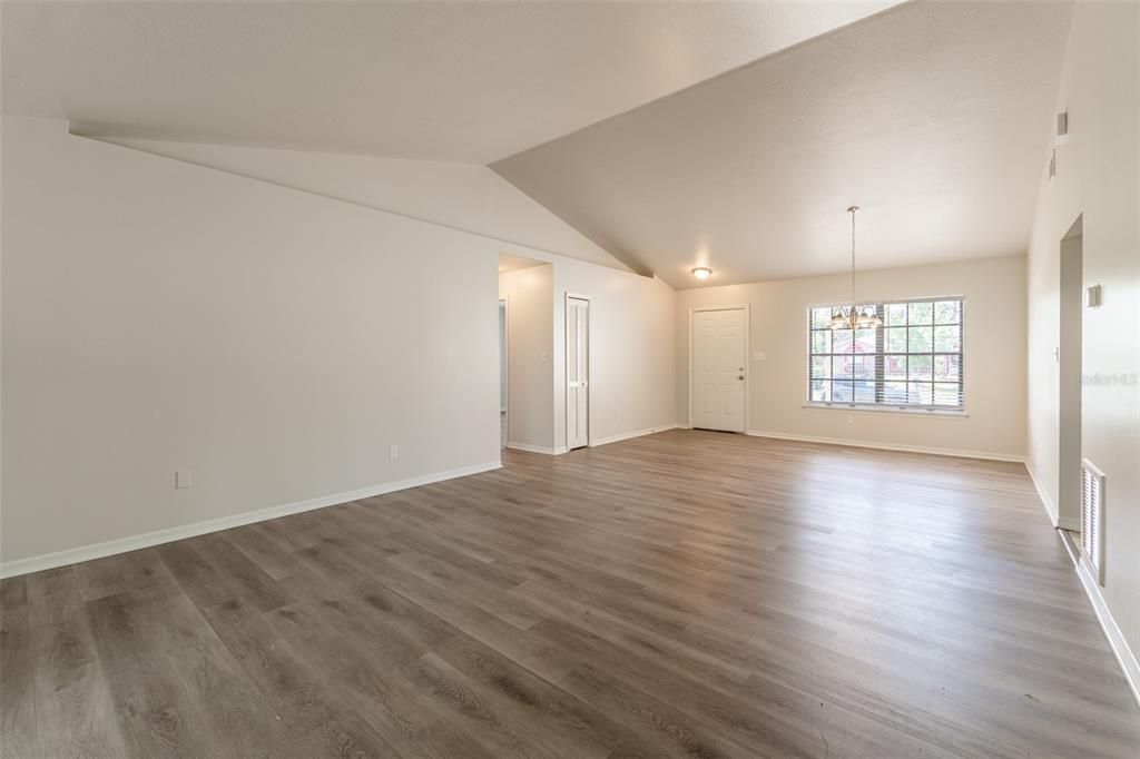 En Venta: $289,900 (3 camas, 2 baños, 1512 Pies cuadrados)