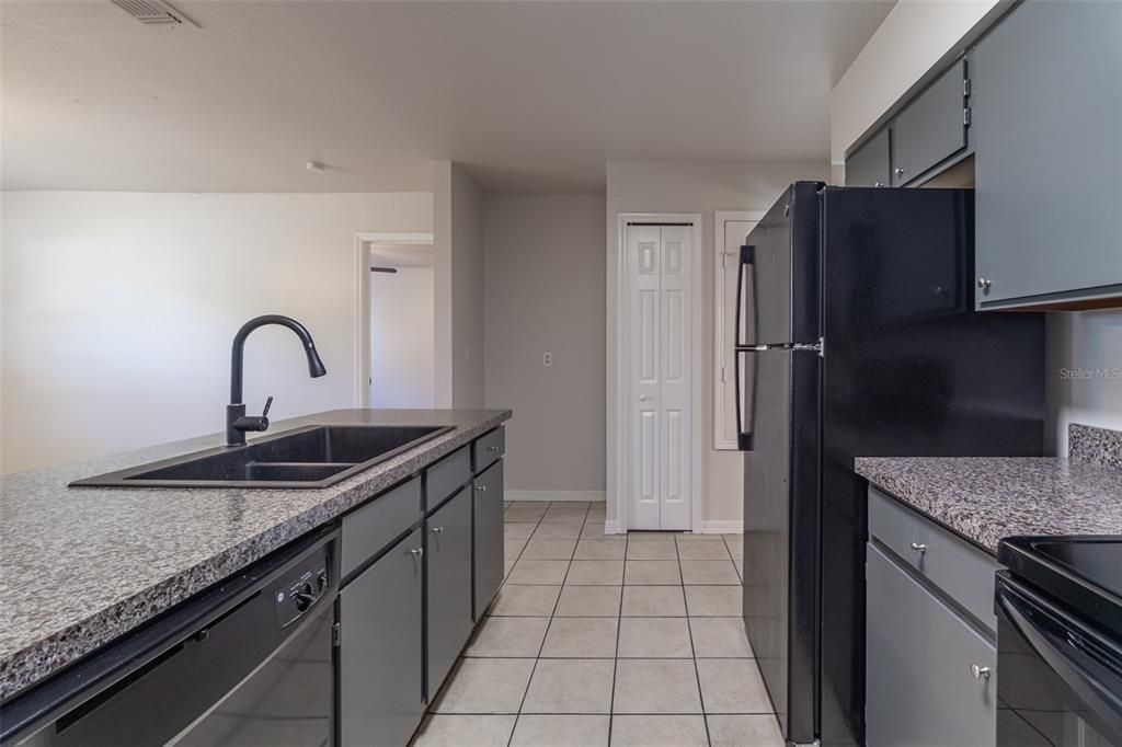 En Venta: $289,900 (3 camas, 2 baños, 1512 Pies cuadrados)