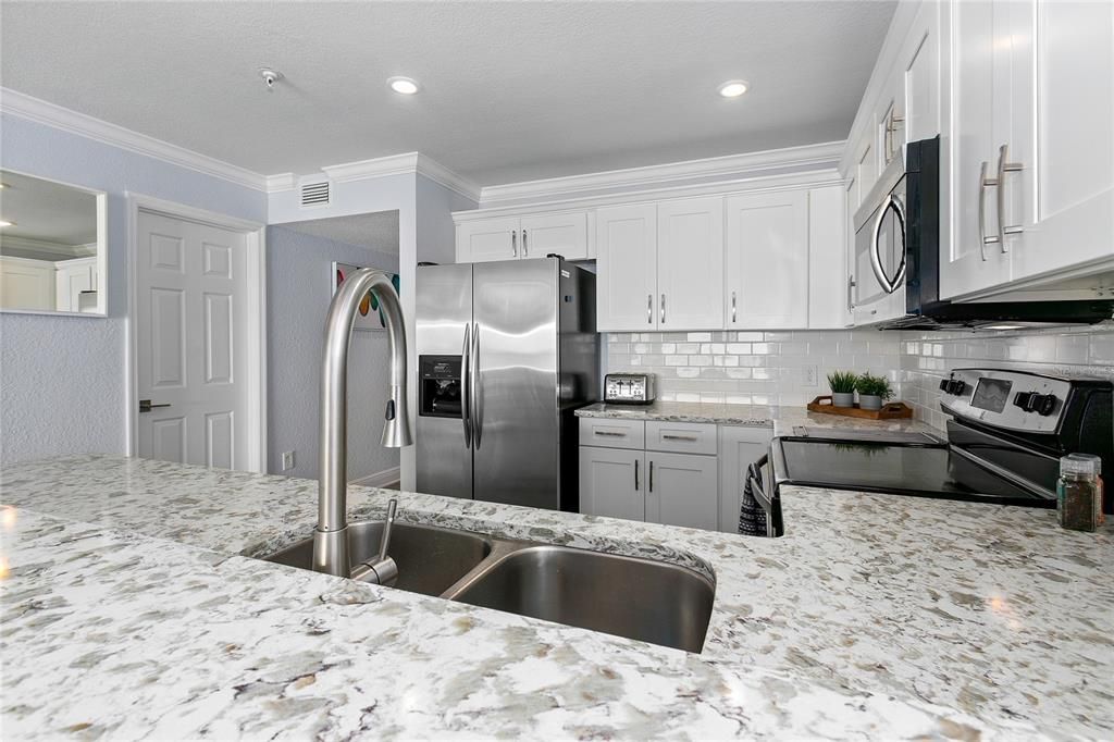 Active With Contract: $1,299,500 (3 beds, 2 baths, 1425 Square Feet)