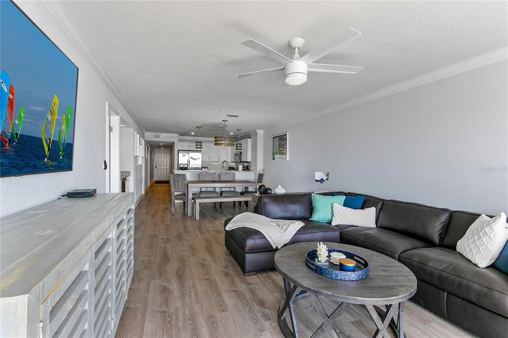 Active With Contract: $1,299,500 (3 beds, 2 baths, 1425 Square Feet)