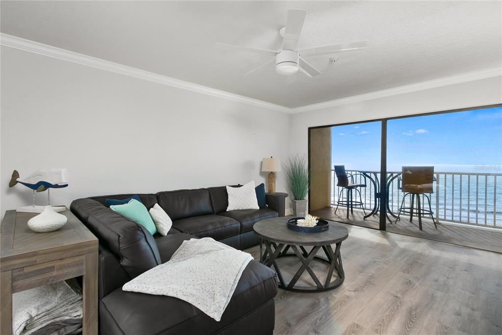 Active With Contract: $1,299,500 (3 beds, 2 baths, 1425 Square Feet)