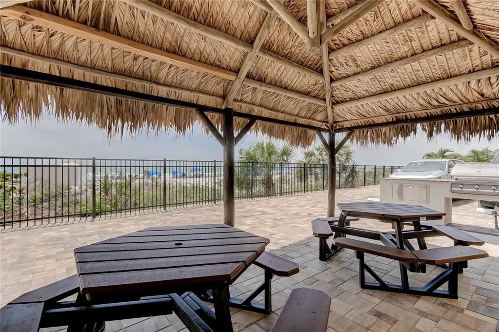 Active With Contract: $1,299,500 (3 beds, 2 baths, 1425 Square Feet)