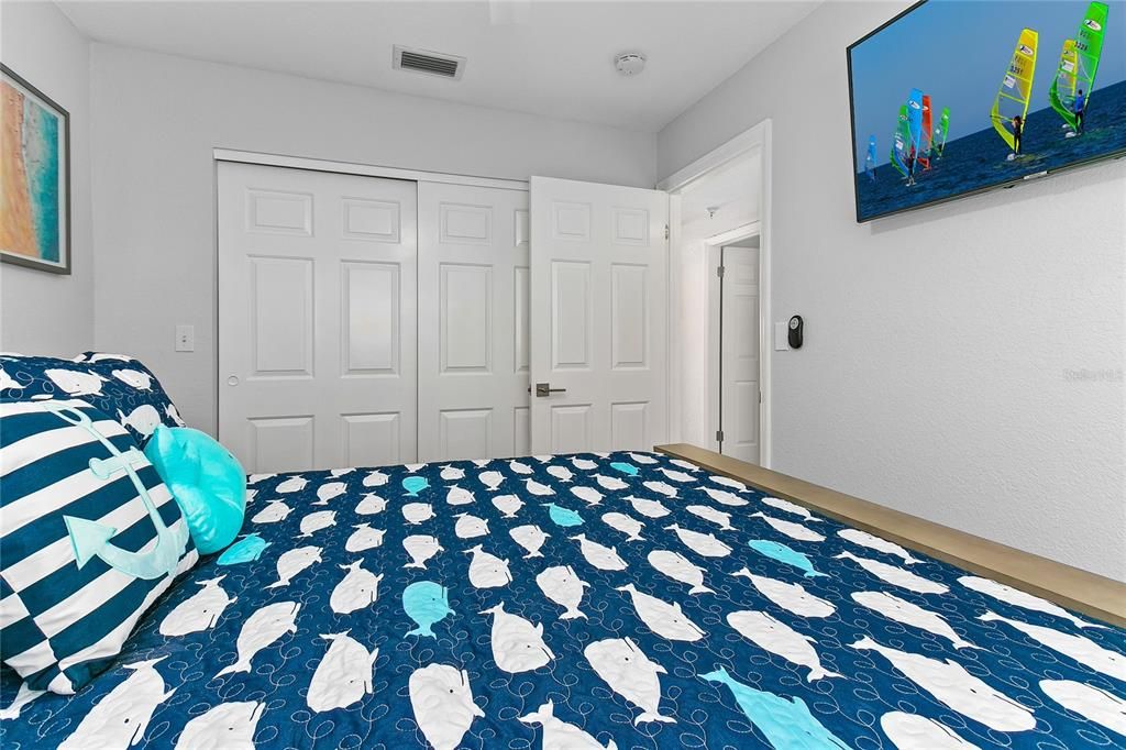 Active With Contract: $1,299,500 (3 beds, 2 baths, 1425 Square Feet)