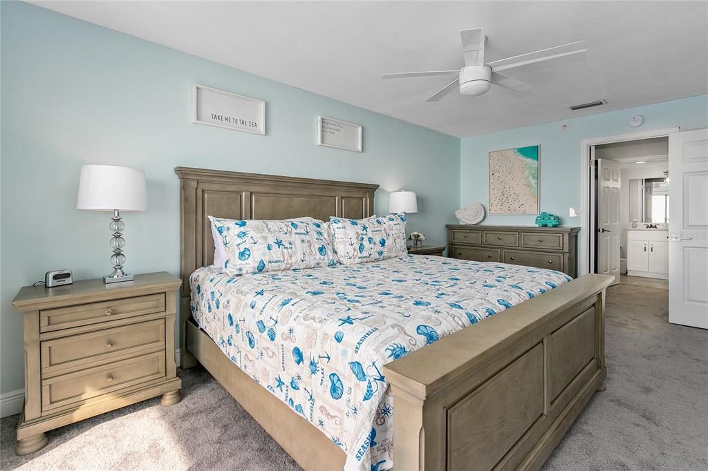 Active With Contract: $1,299,500 (3 beds, 2 baths, 1425 Square Feet)