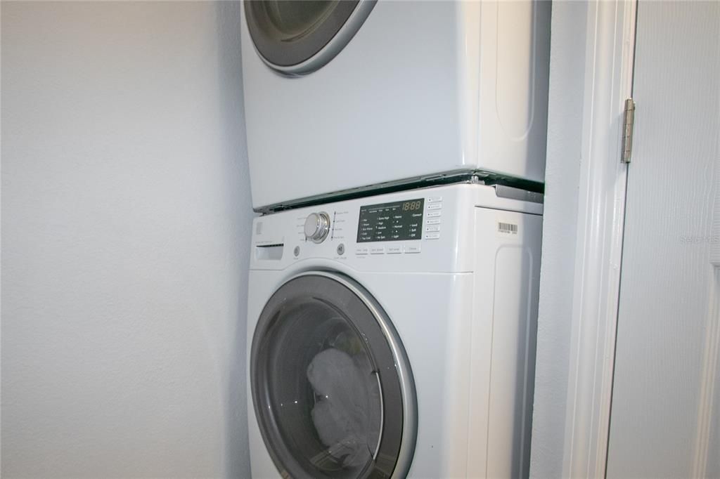 Active With Contract: $1,299,500 (3 beds, 2 baths, 1425 Square Feet)