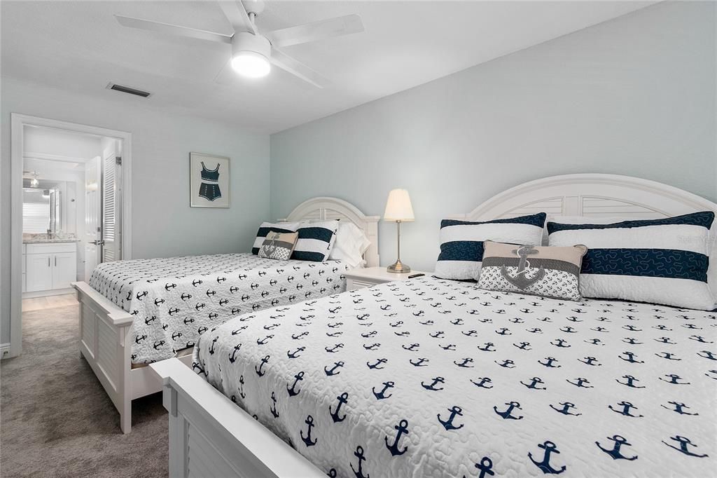 Active With Contract: $1,299,500 (3 beds, 2 baths, 1425 Square Feet)