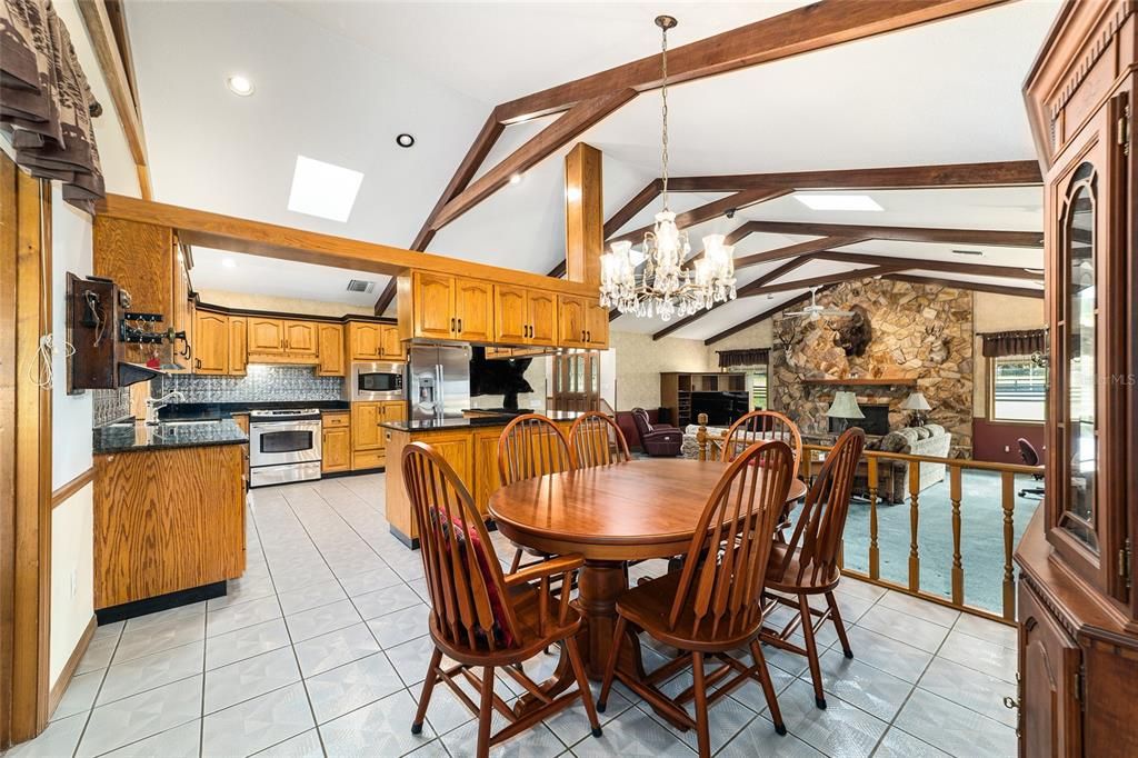 For Sale: $1,699,000 (3 beds, 2 baths, 2530 Square Feet)