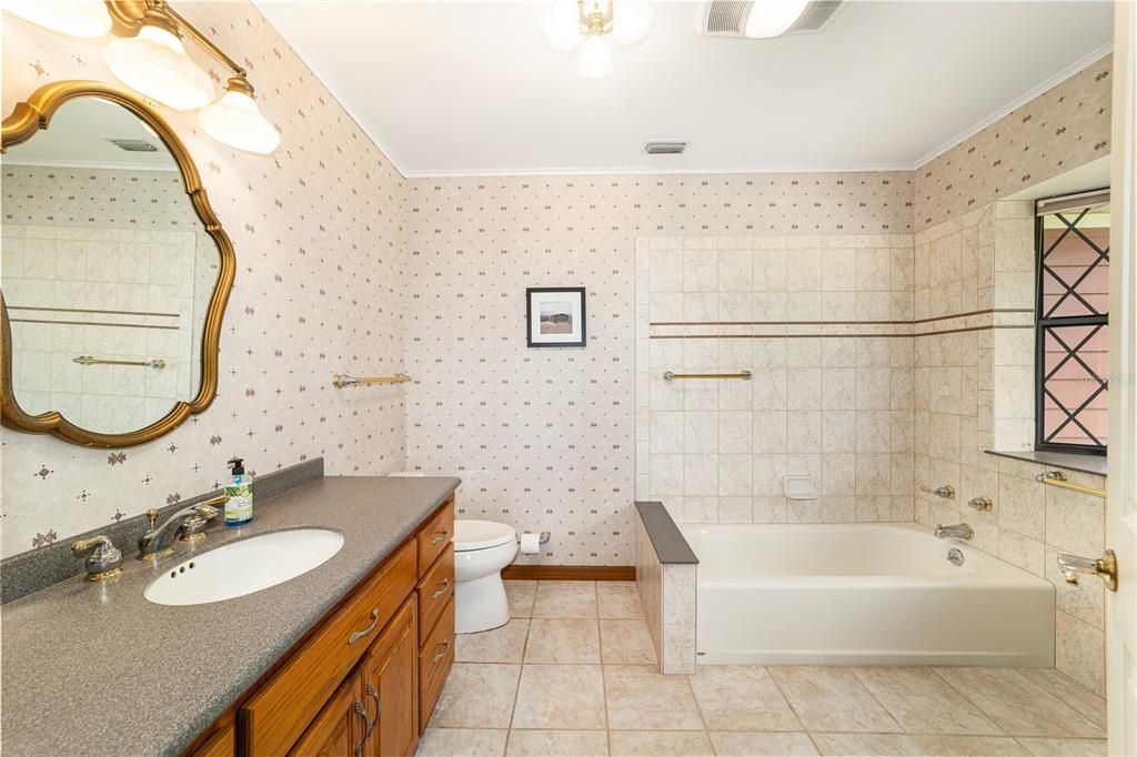 For Sale: $1,699,000 (3 beds, 2 baths, 2530 Square Feet)