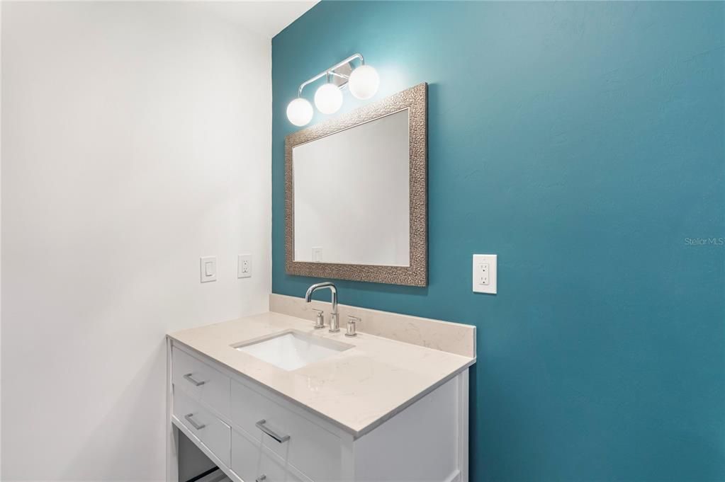 En Venta: $549,000 (5 camas, 3 baños, 2456 Pies cuadrados)