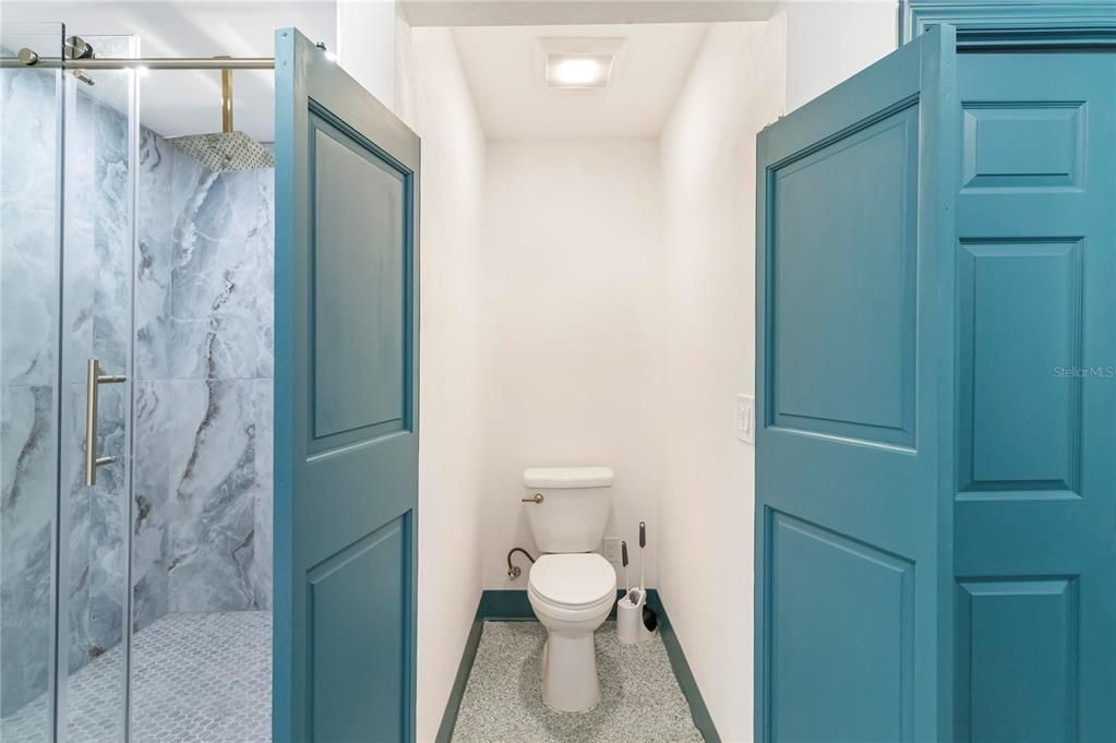 En Venta: $549,000 (5 camas, 3 baños, 2456 Pies cuadrados)