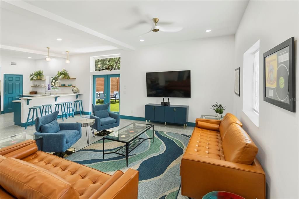 En Venta: $549,000 (5 camas, 3 baños, 2456 Pies cuadrados)