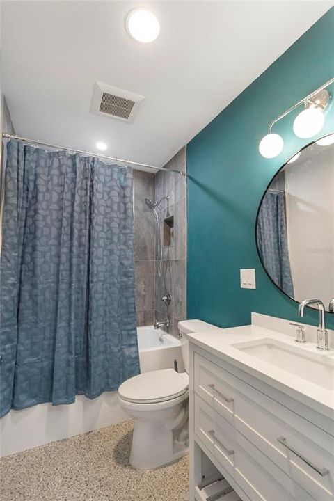 En Venta: $549,000 (5 camas, 3 baños, 2456 Pies cuadrados)