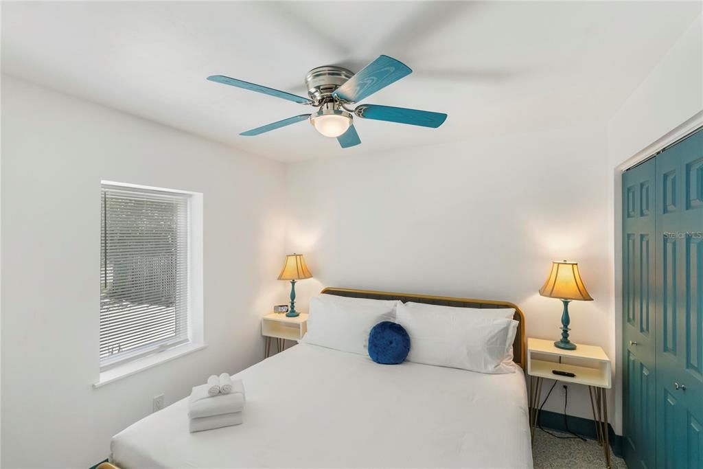 En Venta: $549,000 (5 camas, 3 baños, 2456 Pies cuadrados)