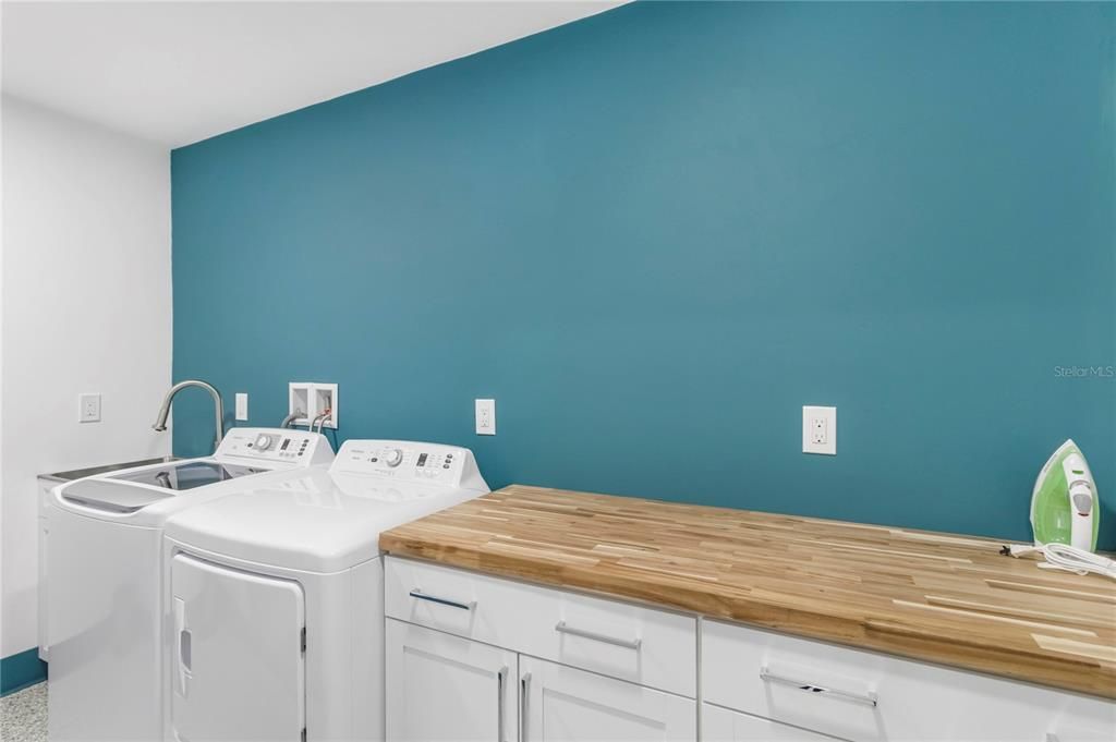 En Venta: $549,000 (5 camas, 3 baños, 2456 Pies cuadrados)