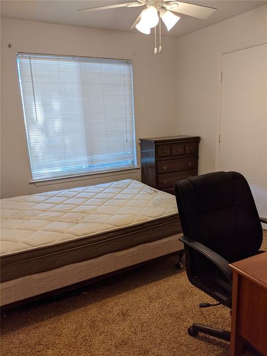 Activo con contrato: $183,000 (4 camas, 4 baños, 1177 Pies cuadrados)