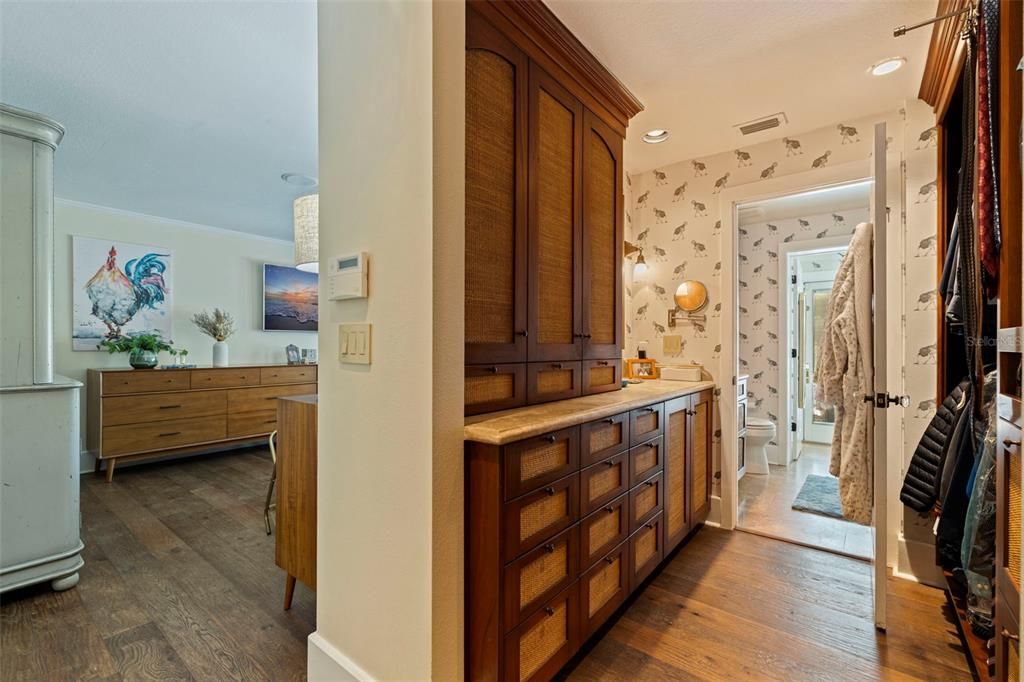 待售: $1,600,000 (5 贝兹, 5 浴室, 4521 平方英尺)