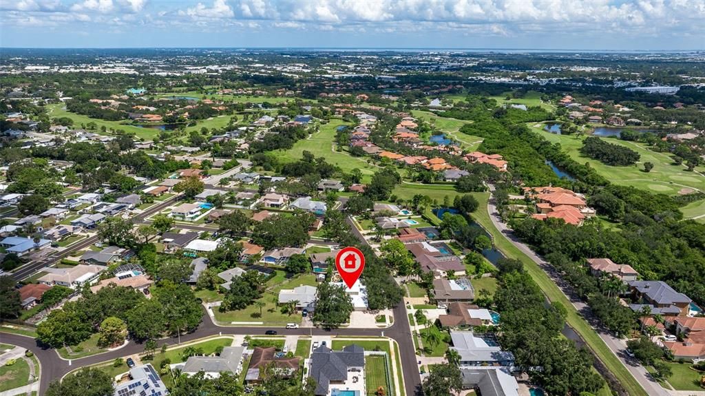 待售: $1,600,000 (5 贝兹, 5 浴室, 4521 平方英尺)