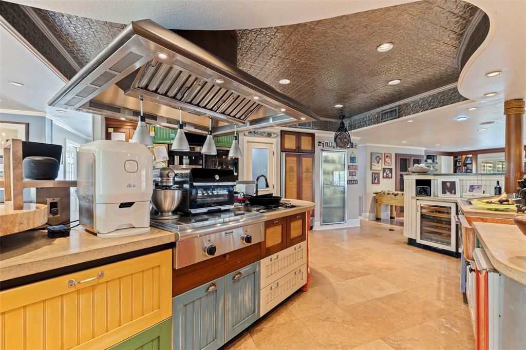 待售: $1,600,000 (5 贝兹, 5 浴室, 4521 平方英尺)