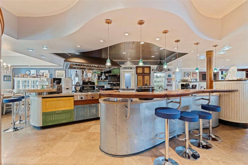 待售: $1,600,000 (5 贝兹, 5 浴室, 4521 平方英尺)