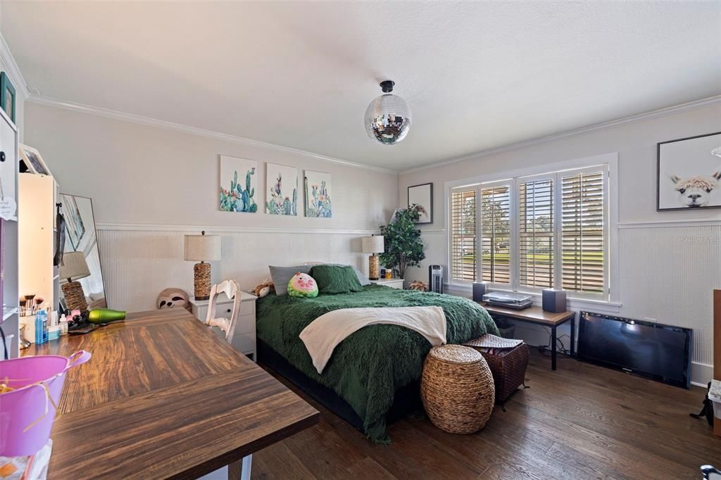 待售: $1,600,000 (5 贝兹, 5 浴室, 4521 平方英尺)