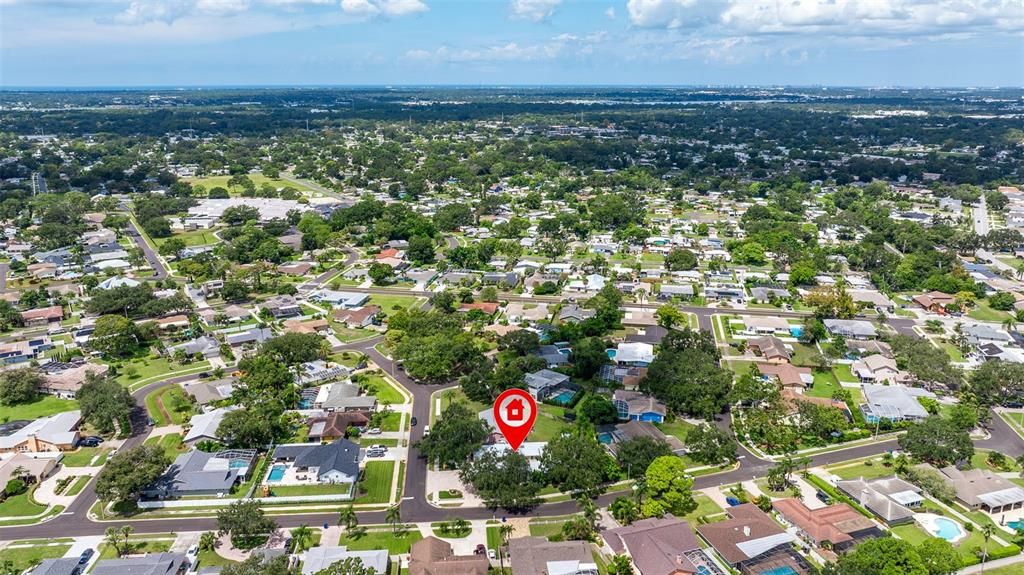 待售: $1,600,000 (5 贝兹, 5 浴室, 4521 平方英尺)