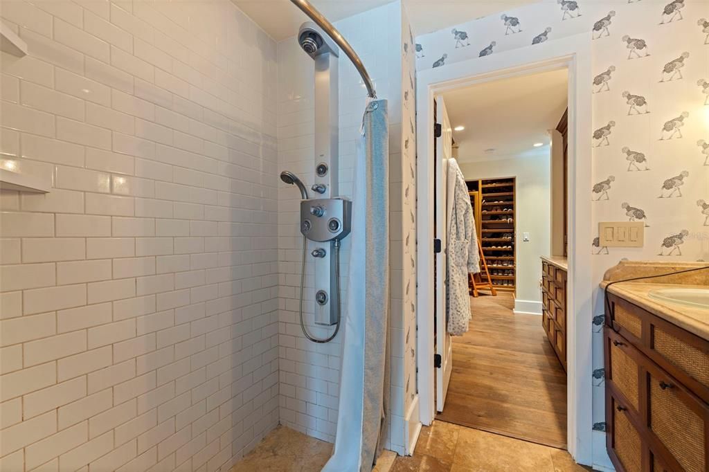 待售: $1,600,000 (5 贝兹, 5 浴室, 4521 平方英尺)