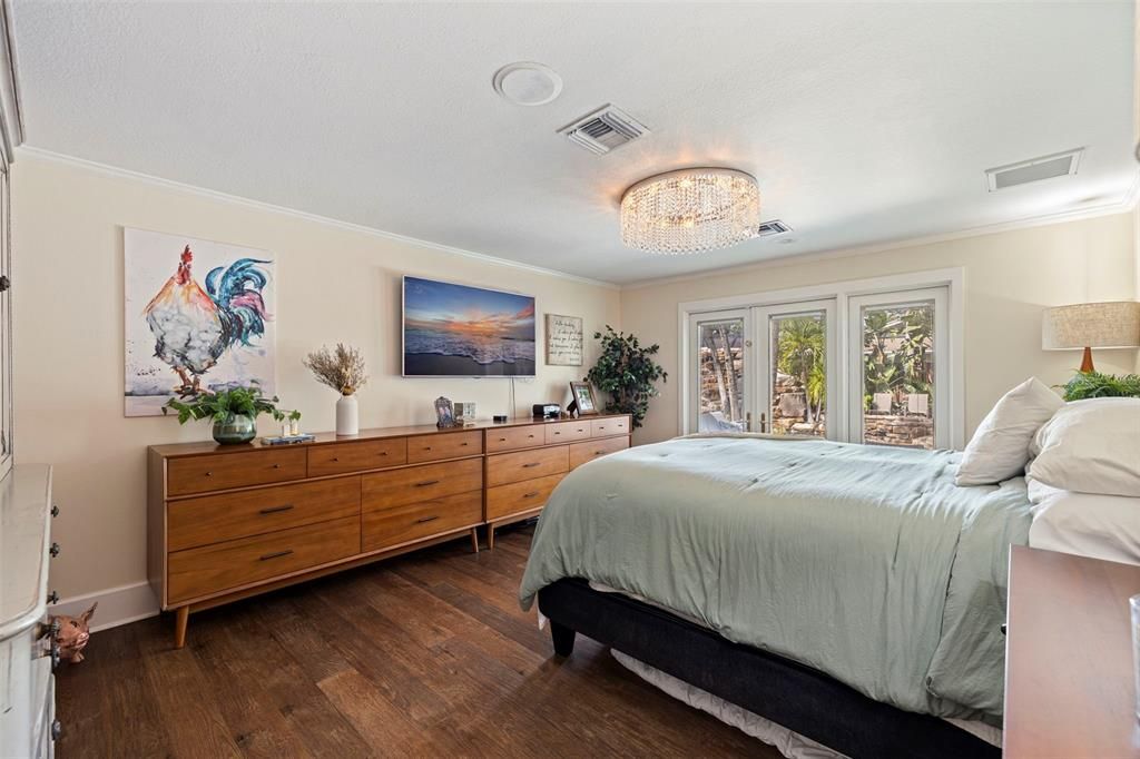 待售: $1,600,000 (5 贝兹, 5 浴室, 4521 平方英尺)