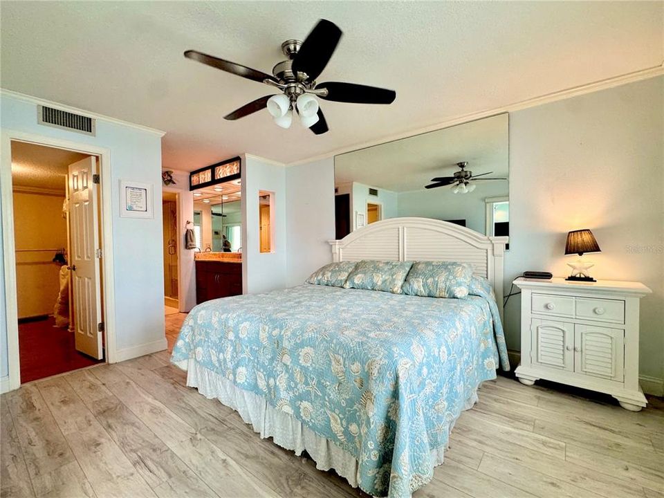 For Rent: $2,100 (2 beds, 2 baths, 1103 Square Feet)