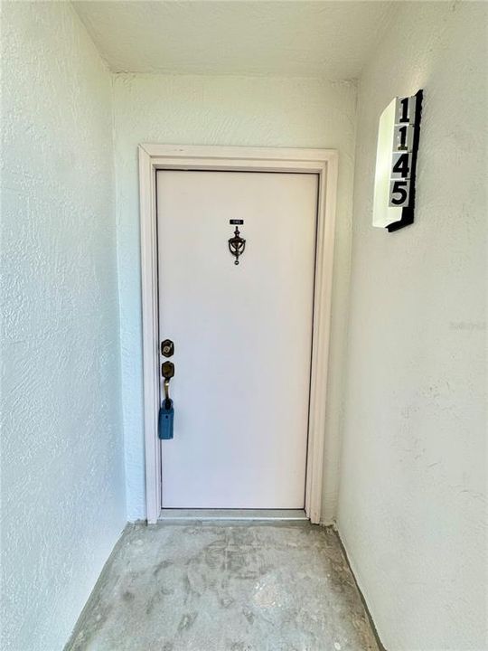 For Rent: $2,100 (2 beds, 2 baths, 1103 Square Feet)