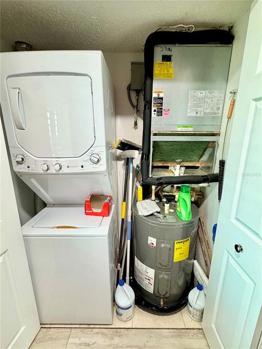 For Rent: $2,100 (2 beds, 2 baths, 1103 Square Feet)