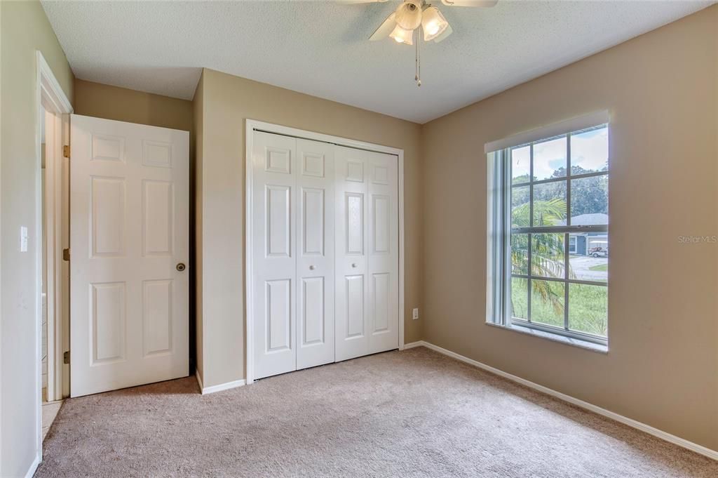 Active With Contract: $269,900 (3 beds, 2 baths, 1089 Square Feet)