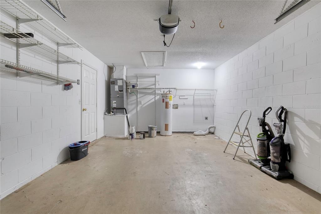 Active With Contract: $269,900 (3 beds, 2 baths, 1089 Square Feet)