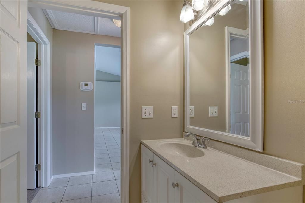 Active With Contract: $269,900 (3 beds, 2 baths, 1089 Square Feet)