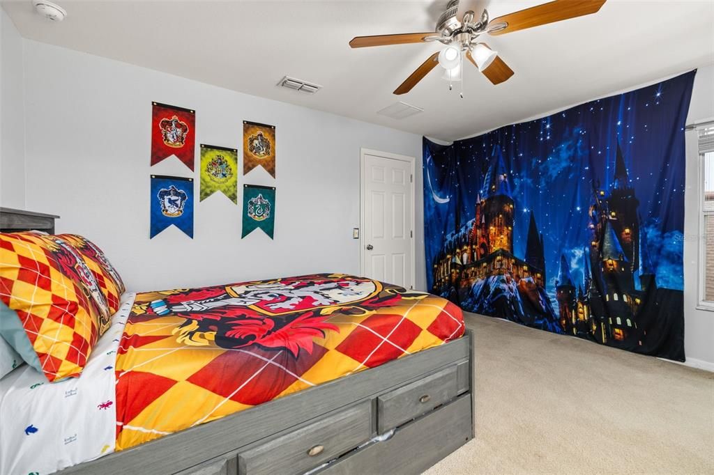 For Sale: $590,000 (5 beds, 3 baths, 3100 Square Feet)