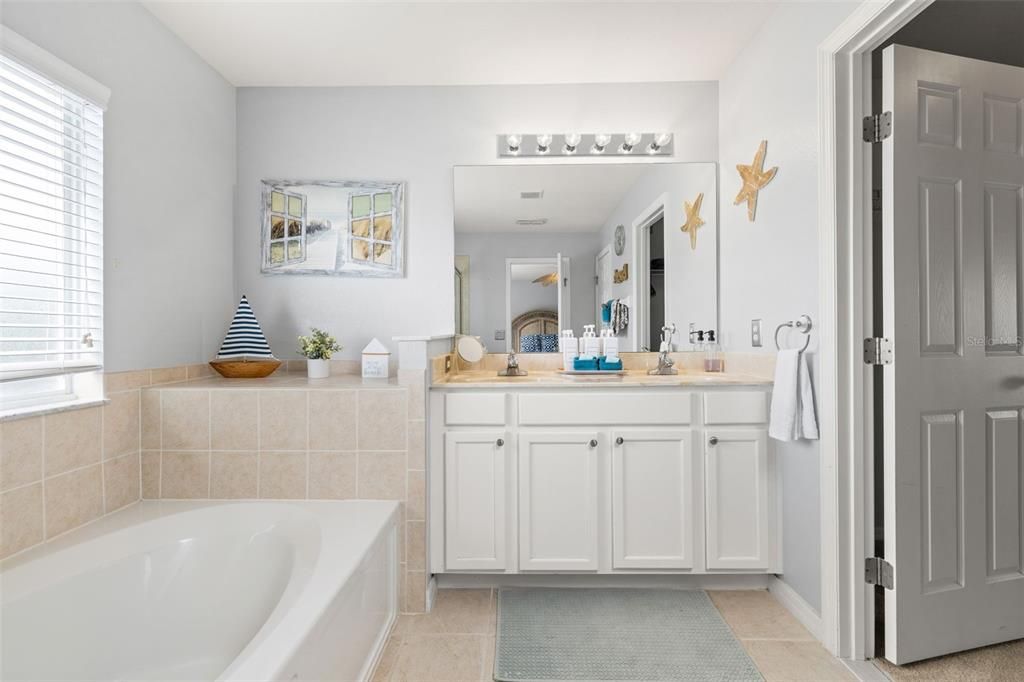 For Sale: $590,000 (5 beds, 3 baths, 3100 Square Feet)