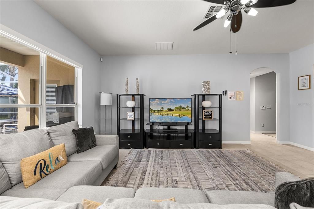 For Sale: $590,000 (5 beds, 3 baths, 3100 Square Feet)