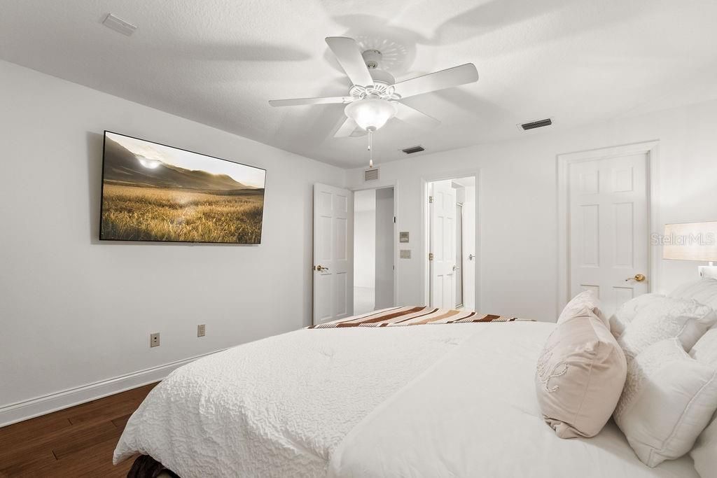 For Sale: $5,900,000 (5 beds, 4 baths, 7491 Square Feet)