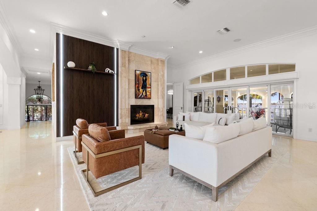 For Sale: $5,900,000 (5 beds, 4 baths, 7491 Square Feet)