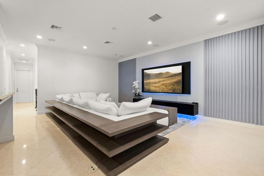 For Sale: $5,900,000 (5 beds, 4 baths, 7491 Square Feet)