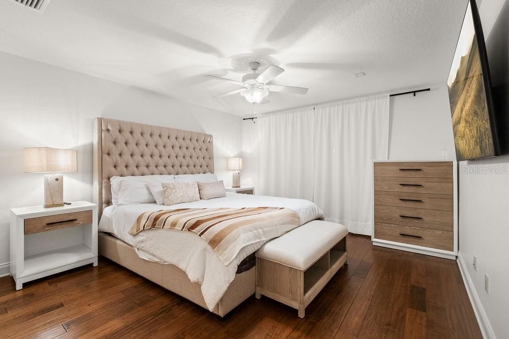 For Sale: $5,900,000 (5 beds, 4 baths, 7491 Square Feet)