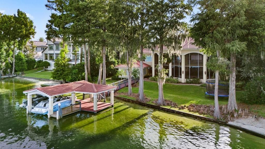 For Sale: $5,900,000 (5 beds, 4 baths, 7491 Square Feet)