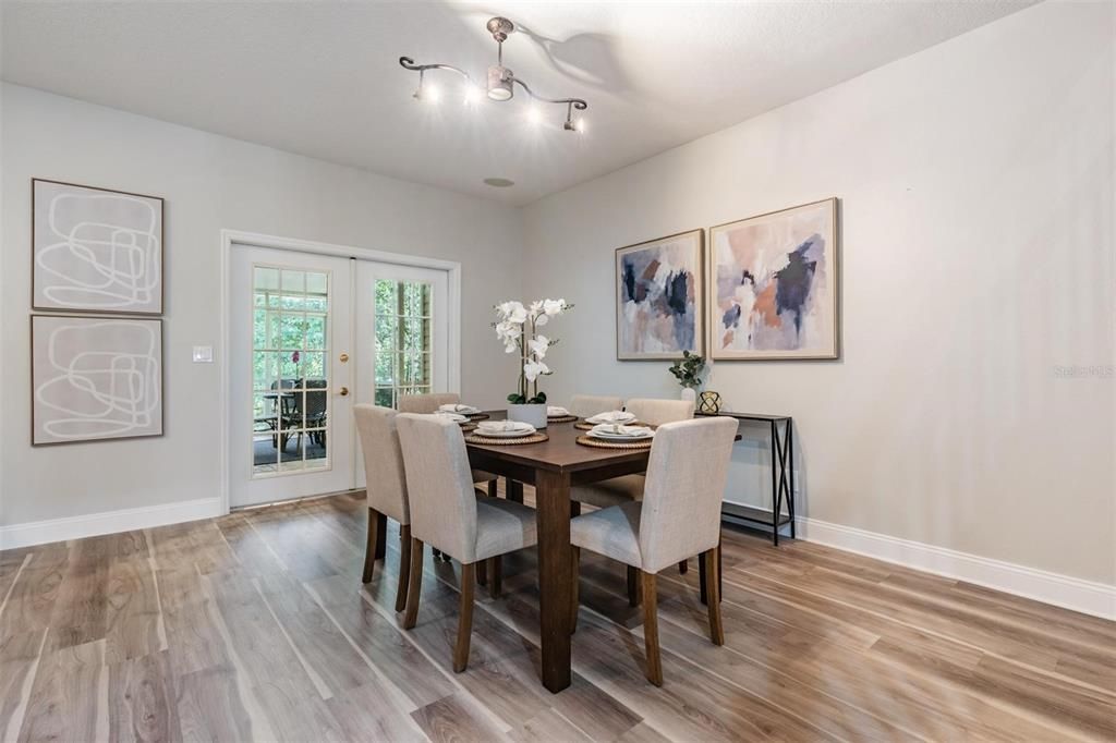 En Venta: $485,000 (3 camas, 2 baños, 2049 Pies cuadrados)