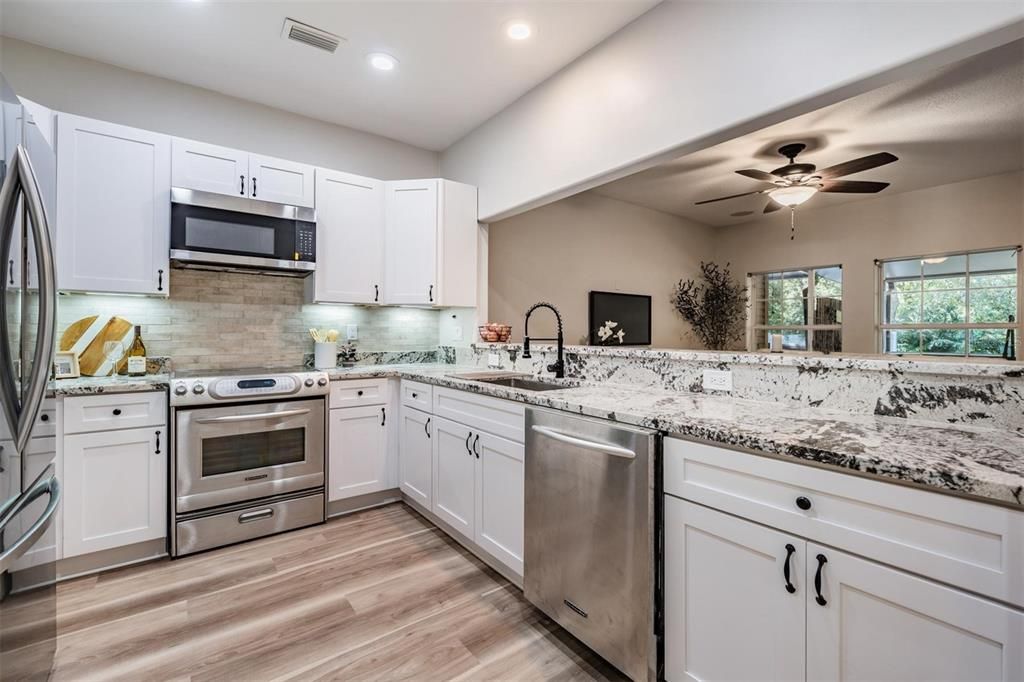 En Venta: $485,000 (3 camas, 2 baños, 2049 Pies cuadrados)