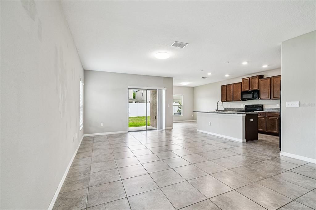 Active With Contract: $390,000 (4 beds, 2 baths, 2109 Square Feet)