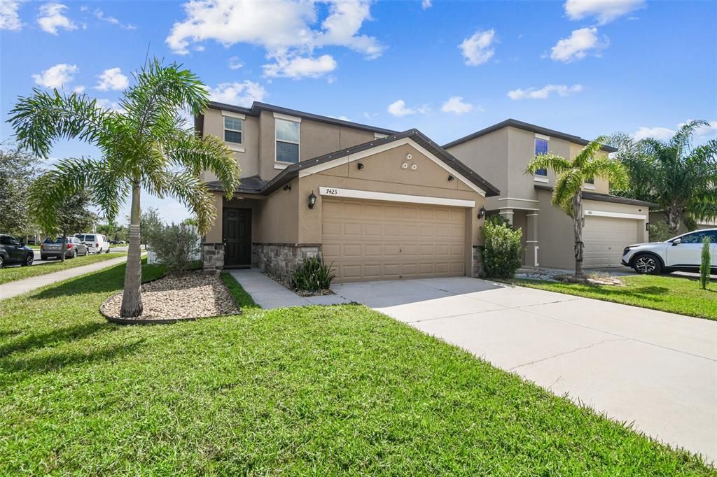 Active With Contract: $390,000 (4 beds, 2 baths, 2109 Square Feet)