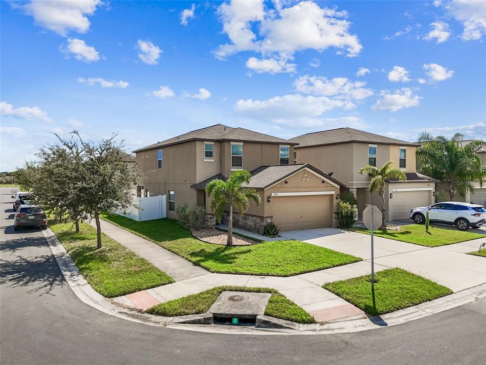 Active With Contract: $390,000 (4 beds, 2 baths, 2109 Square Feet)