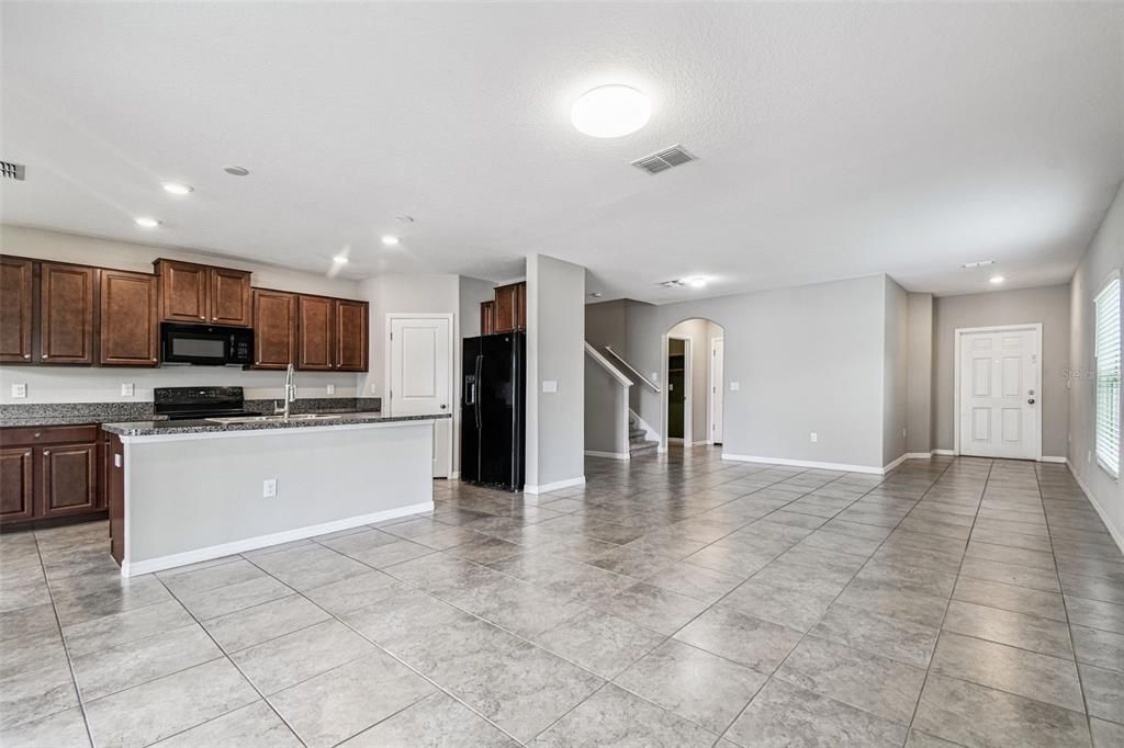 Active With Contract: $390,000 (4 beds, 2 baths, 2109 Square Feet)